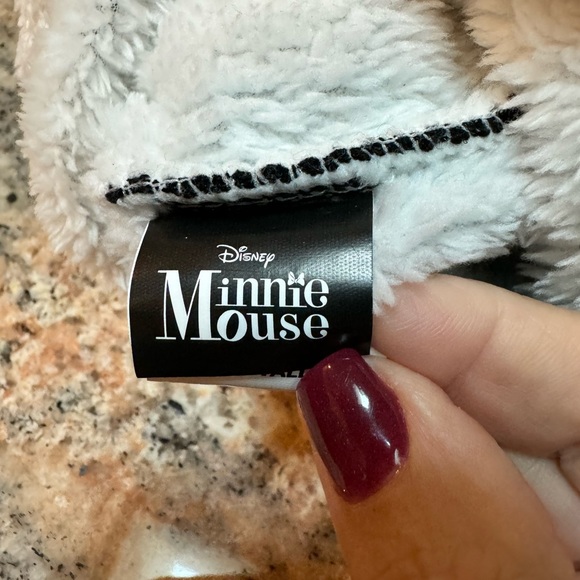 Minnie Mouse girls hat - Picture 7 of 8